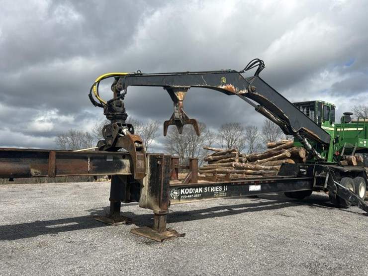 2007-deere-437c-image-1
