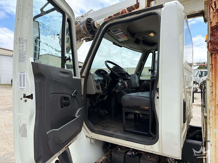 2008-international-durastar-4300-image-48