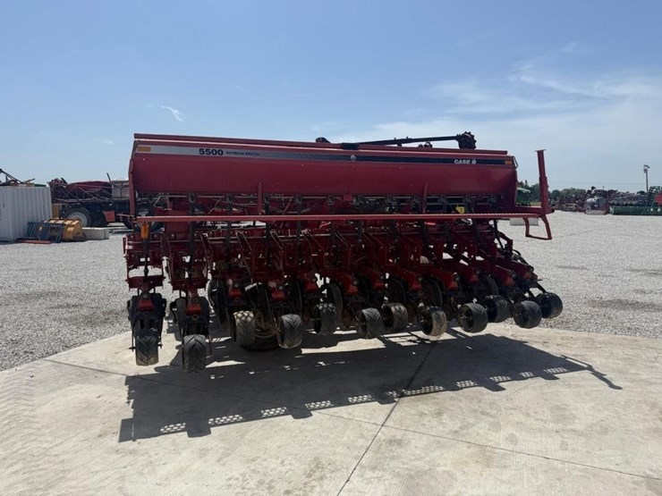 case-ih-5500-image-51