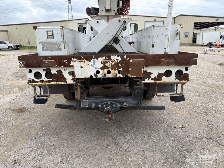 2016-freightliner-m2-106-image-41