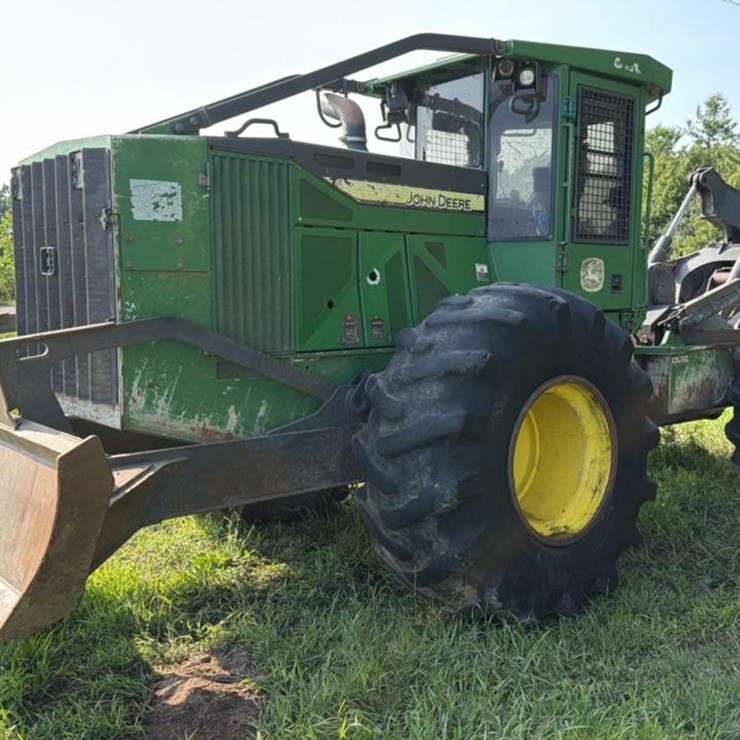 2015 DEERE 648L