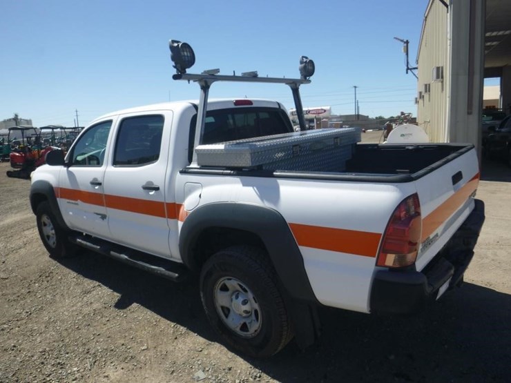 2013-toyota-tacoma-image-4