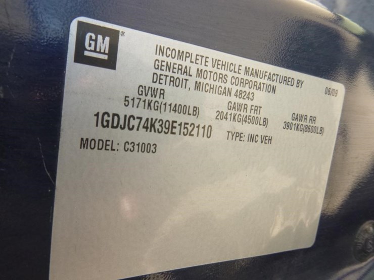 2009-gmc-3500hd-image-15