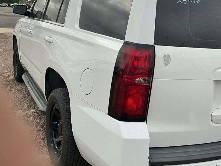 2018-chevrolet-tahoe-image-3