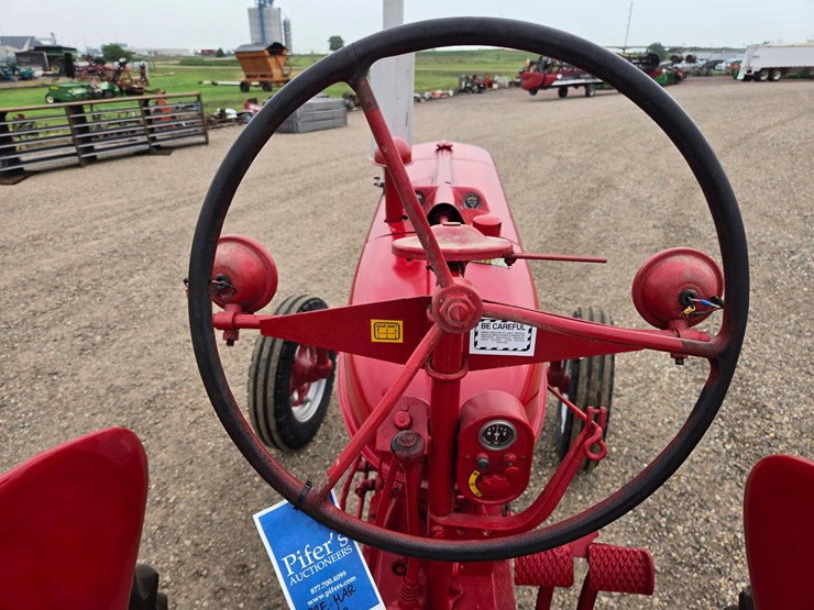1939-farmall-super-hv-tractor-image-28