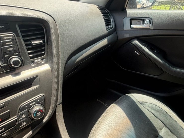 #83572-•-2013-kia-optima-image-44