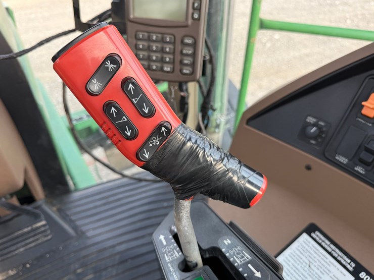 2002-john-deere-4710-image-123