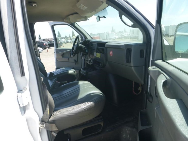 2006-chevrolet-express-2500-image-7