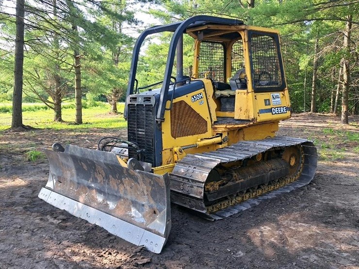 deere-650h-image-1