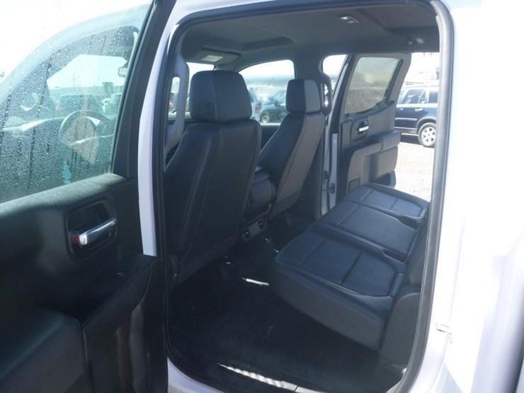 2021-chevrolet-1500-image-7