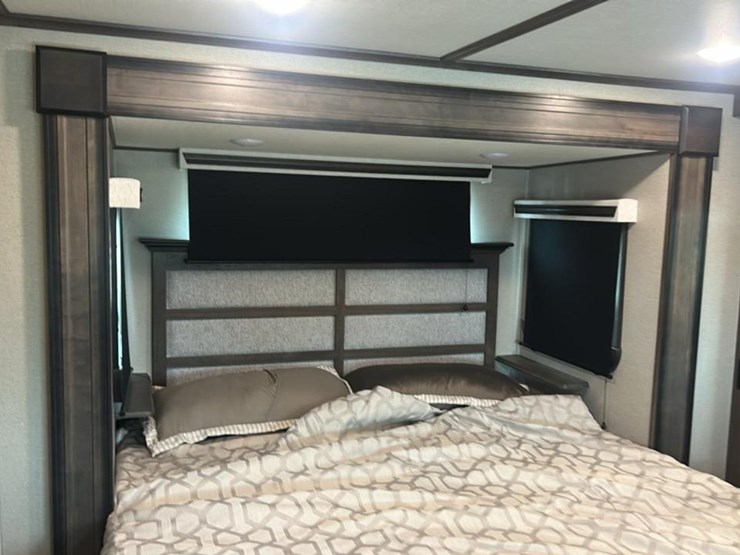 #139-•-2022-grand-design-solitude-310gk-camper-image-80