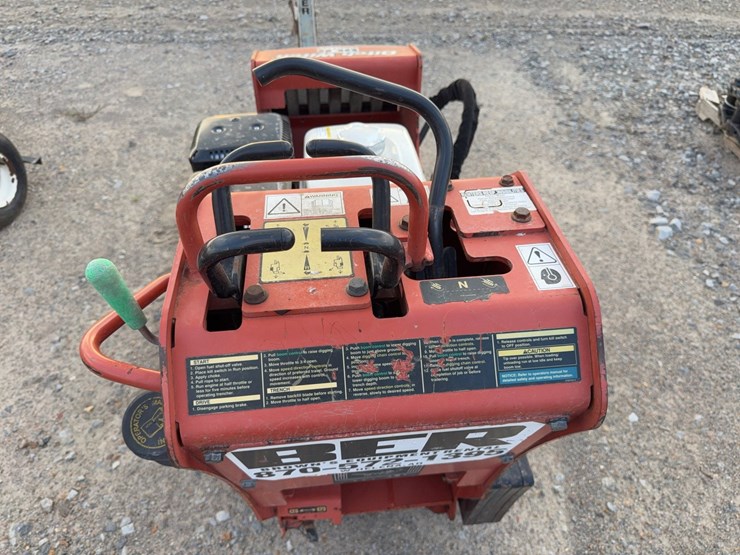 ditch-witch-c12-image-12