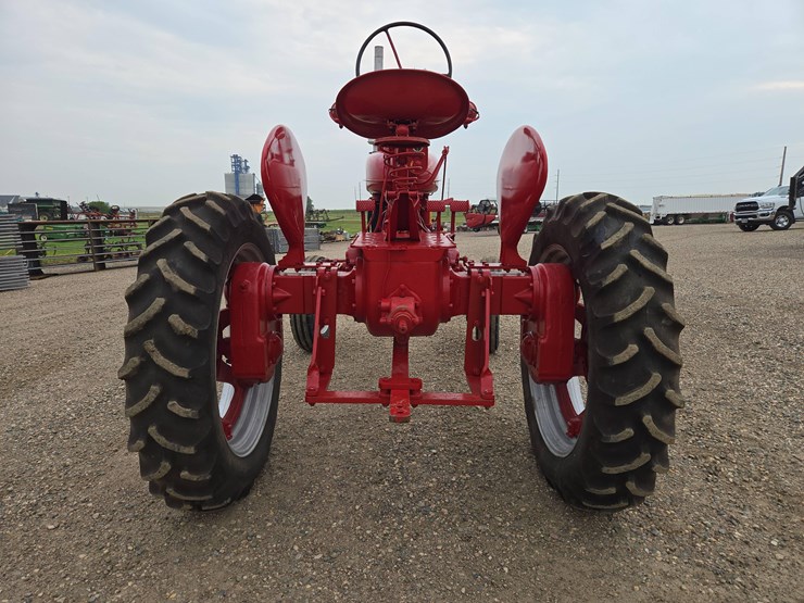1939-farmall-super-hv-tractor-image-6