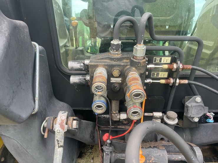 2004-john-deere-5520-image-13