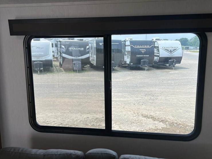 #143-•-2024-forest-river-coachmen-freedom-express-ultra-lite-246rks-camper-image-49