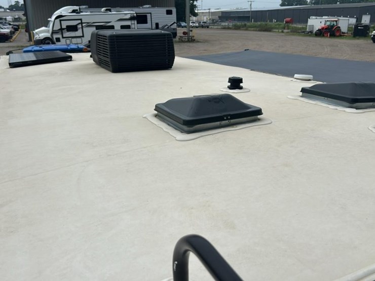 #140-•-2025-grand-design-imagine-xls-22mle-camper-image-29