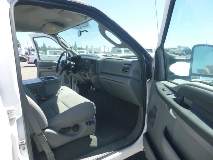 2004-ford-f350-image-6