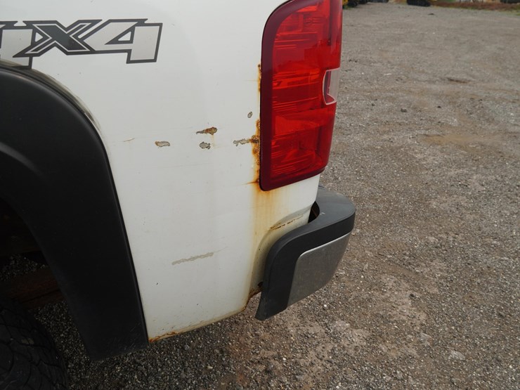 2008-chevrolet-2500-image-15