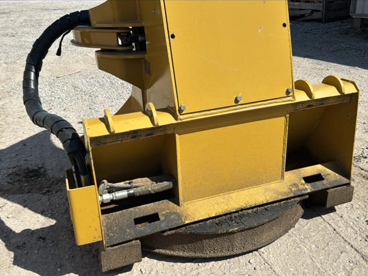 #102-•-2021-dfm-cfb-skid-steer-mount-feller-buncher-head-image-5