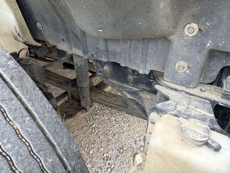 2019-international-durastar-4300-image-21
