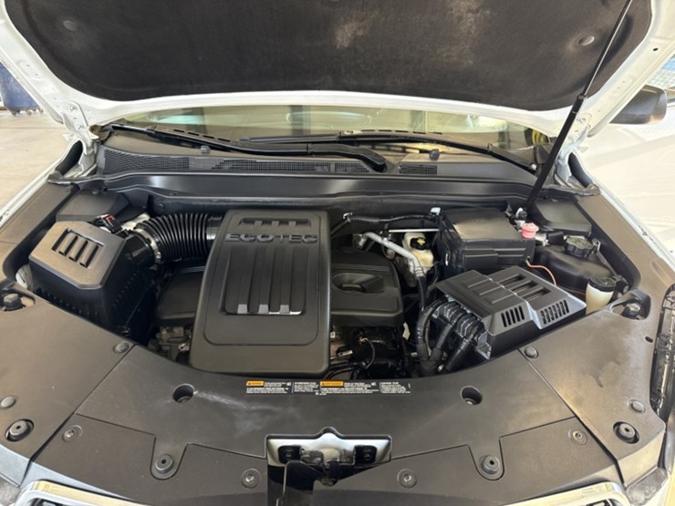 2015-chevrolet-equinox-image-10