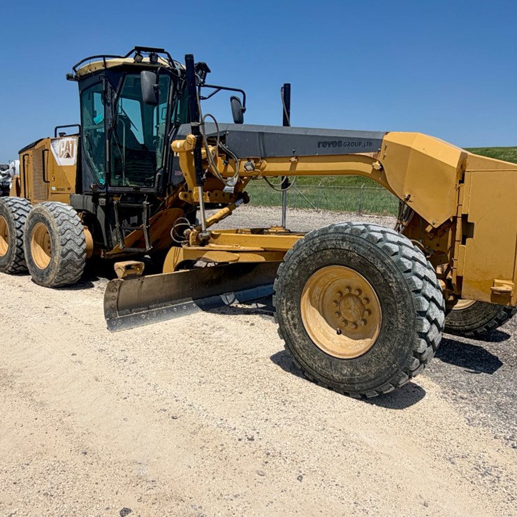 2008 CATERPILLAR 12M