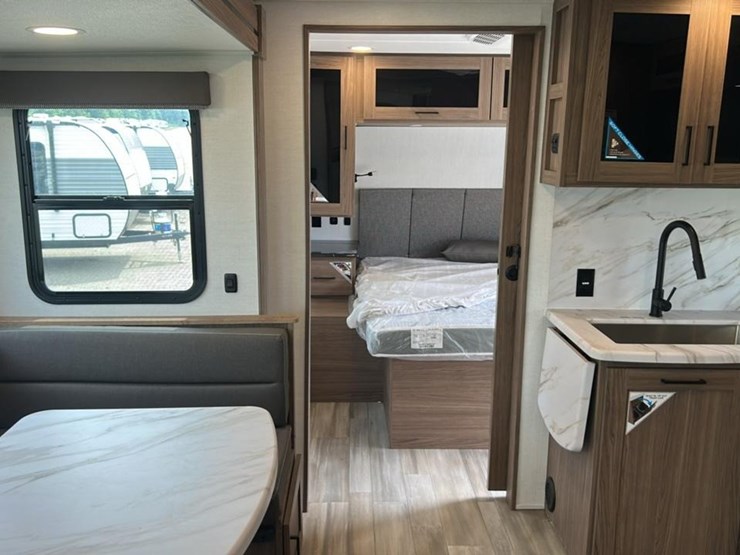 #141-•-2024-alliance-rv-delta-281bh-camper-image-68