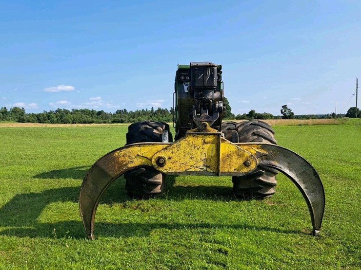 2008-deere-748h-image-4