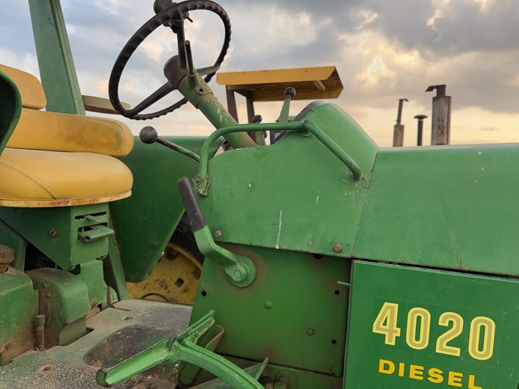 john-deere-4020-image-42