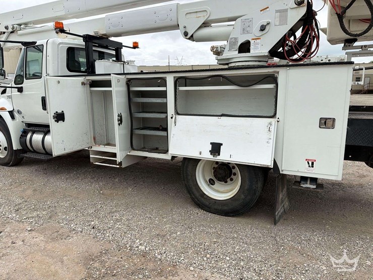 2019-international-durastar-4300-image-27