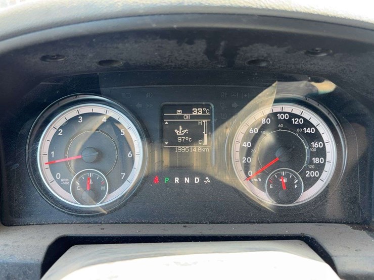 2019-ram-1500-classic-image-15