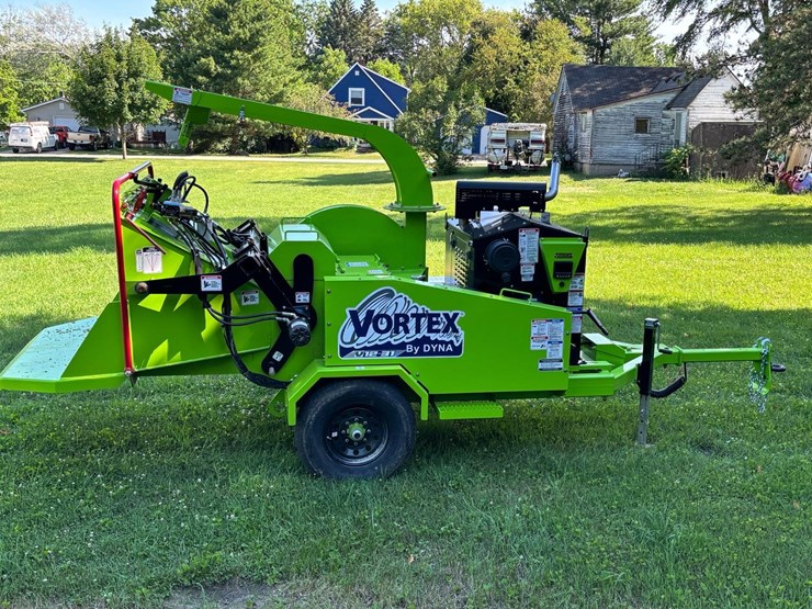 #157-•-2024-vortex-v12-31-towable-brush-chipper-image-10