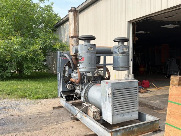 #163-•-1996-detroit-325-kw-genset-image-2