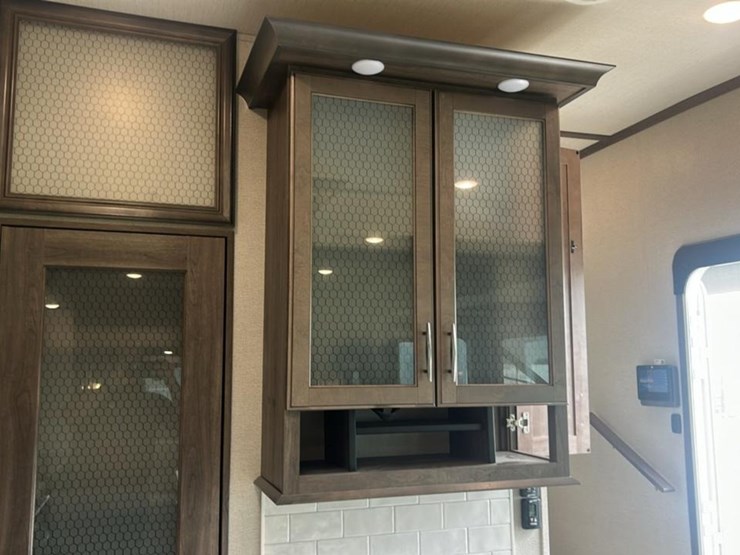 #139-•-2022-grand-design-solitude-310gk-camper-image-66
