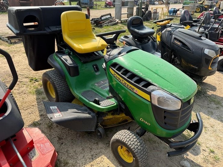 john-deere-d130-image-3