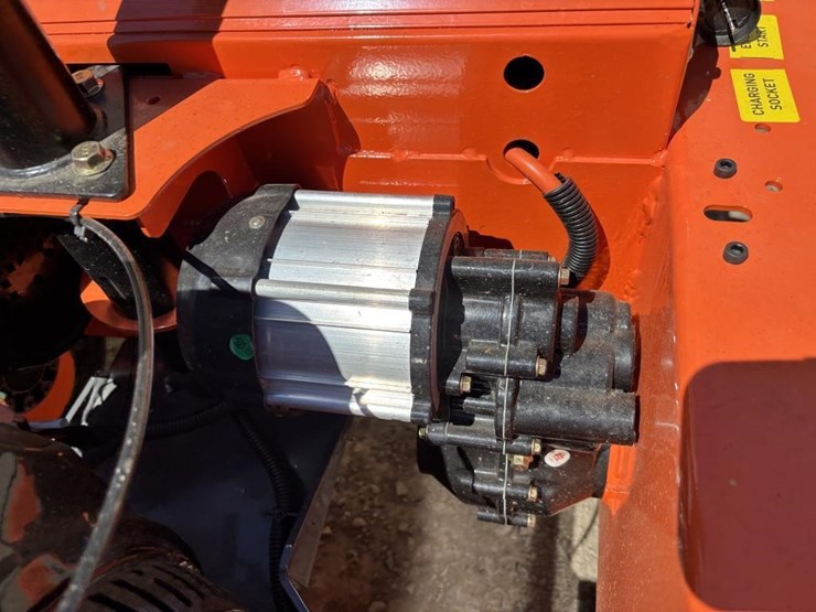 2026-sdlool-lm1200q-rc-flail-mower-image-17