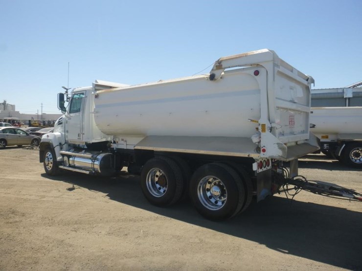 2019-western-star-4700sf-image-5