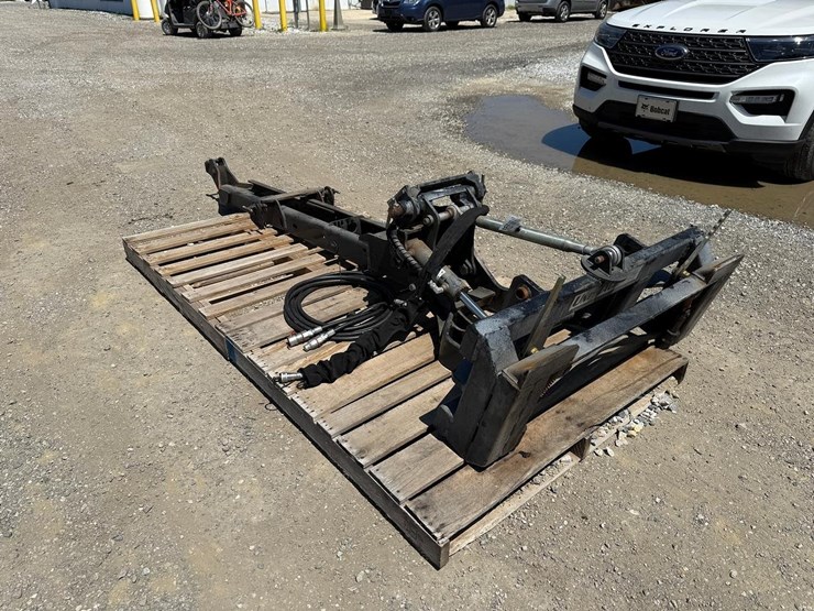 kubota-l4455a--4-pt-hitch-and-subframe-wh-auto-latch-uni-tach-image-2