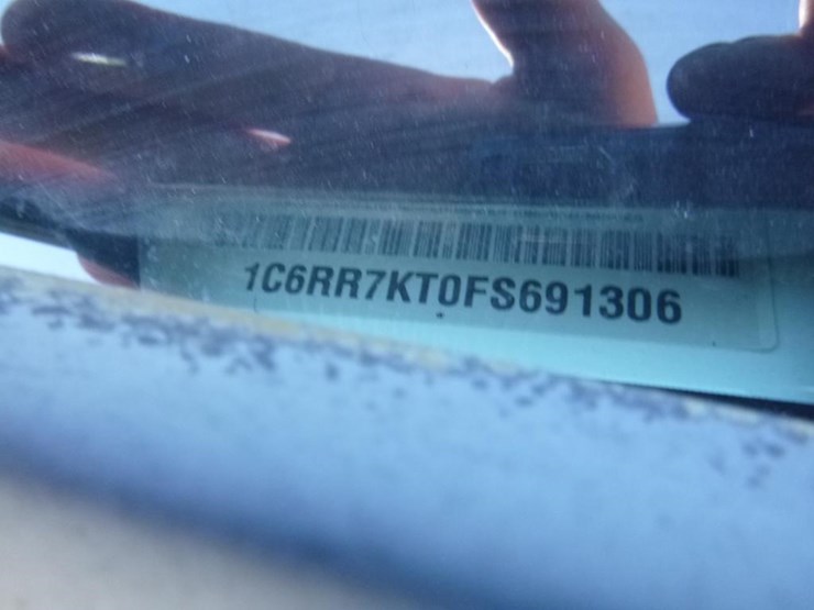 2015-dodge-1500-image-15