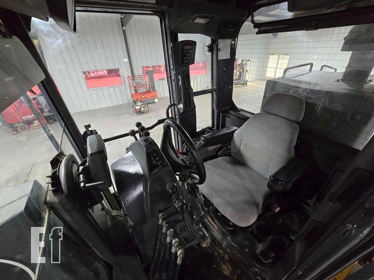 2011-deere-672g-image-13