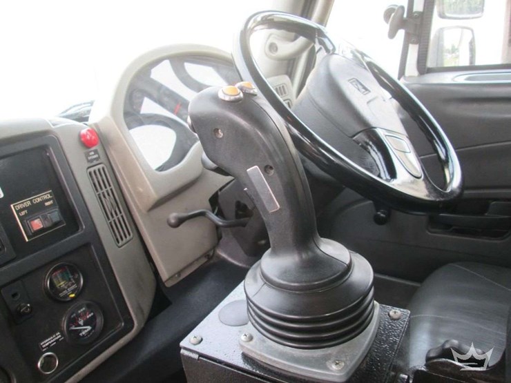 2011-international-workstar-7400-image-14