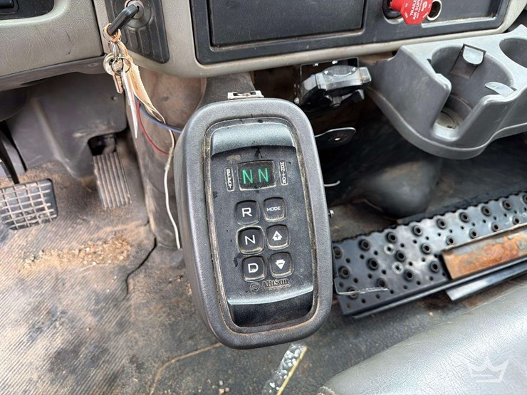 2019-international-durastar-4300-image-59