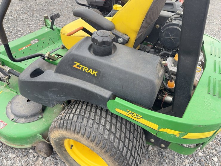 john-deere-737-image-16