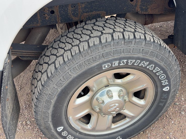 2015-dodge-3500-image-31