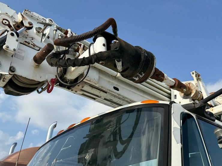 2007-international-durastar-4300-image-41