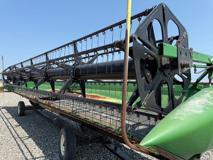 john-deere-630d-image-30