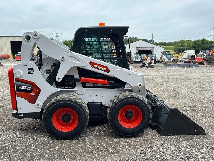 2024-bobcat-s650-image-5