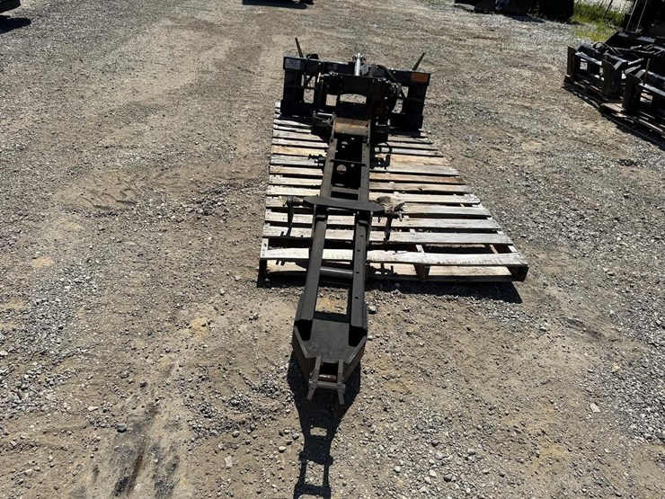 kubota-l4455a--4-pt-hitch-and-subframe-wh-auto-latch-uni-tach-image-3