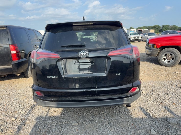 2018-toyota-rav4-image-6