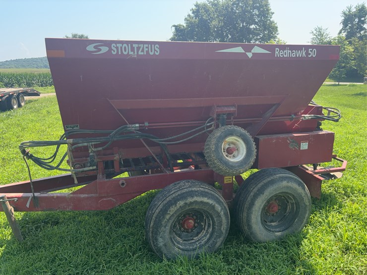 stoltzfus-red-hawk-50-lime-spreader.-image-3